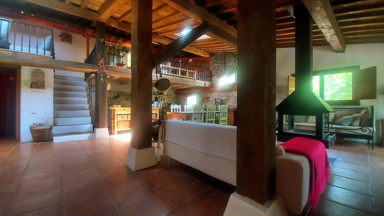 Casa Corazon De Piedra En El Rio Dulce Pensionat Aragosa Eksteriør billede